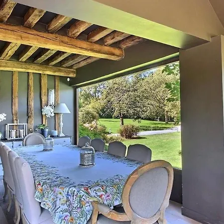 بيت للعطل Chaumiere De Charme Avec Piscine