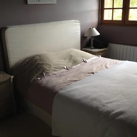 Holiday home Chaumière De Charme Avec Piscine *