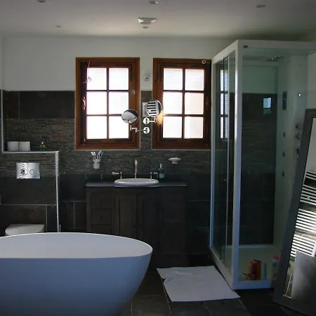 بيت للعطل Chaumiere De Charme Avec Piscine تورجفيل