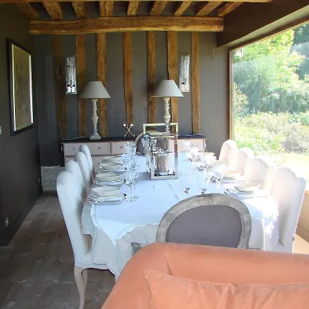 Chaumiere De Charme Avec Piscine *