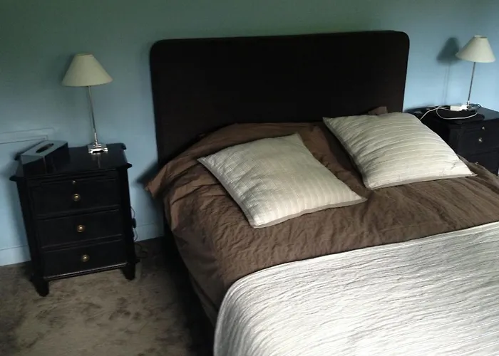 Сasa de vacaciones Chaumiere De Charme Avec Piscine