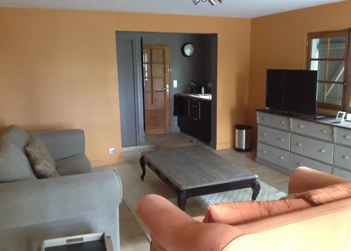 Chaumiere De Charme Avec Piscine *