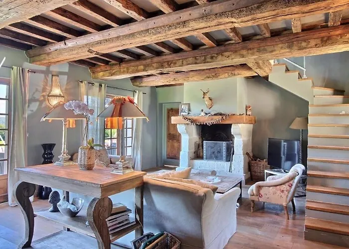 Chaumiere De Charme Avec Piscine Сasa de vacaciones *